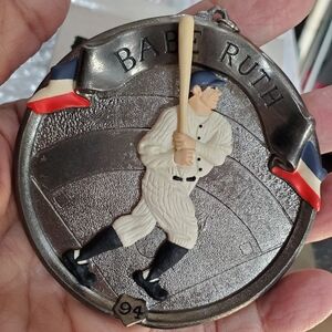 "Baseball Heroes" Babe‎ Ruth ⚾️ Hallmark Ornament 1994 Vintage L⚾️⚾️K Yankees